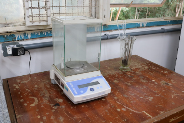 Balança Analítica marca Metler Toledo, modelo AL 204.JPG